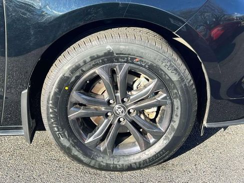 Certified 2024 Toyota Sienna XLE Woodland Edition AWD/4WD image 16