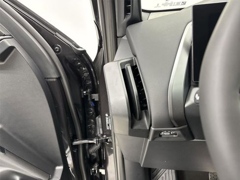 New 2026 BMW X3 xDrive30 w/ Premium Package image 31