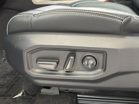 New 2026 Toyota Tundra Limited image 14