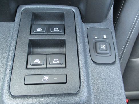 New 2025 Ford Bronco Badlands image 13