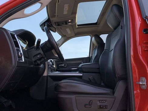 Used 2018 RAM 1500 Laramie w/ Convenience Group image 32