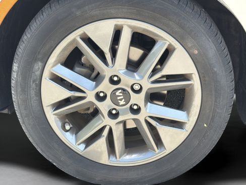 Used 2021 Kia Soul S FWD image 24