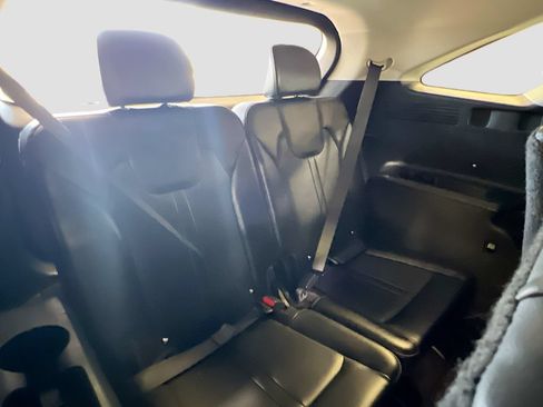 Used 2024 Kia Sorento S FWD image 25