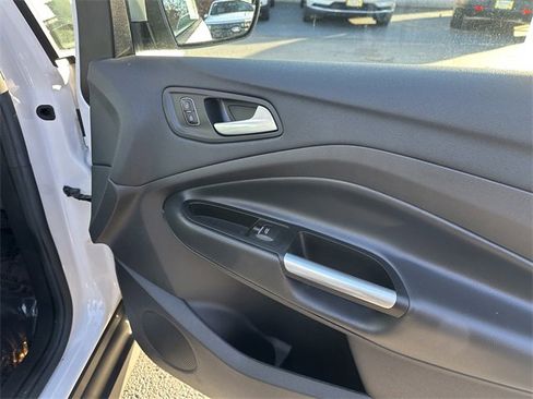 Certified 2017 Ford C-MAX Energi SE w/ Equipment Group 402A image 34