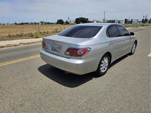 Used 2004 Lexus ES 330 FWD image 5