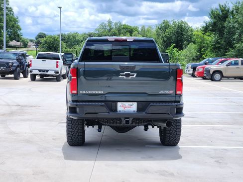 New 2026 Chevrolet Silverado 2500 ZR2 AWD/4WD image 8