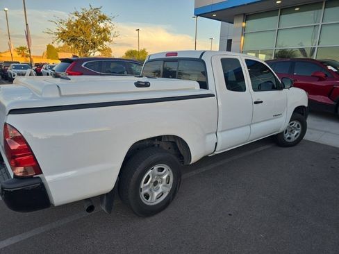 Used 2015 Toyota Tacoma 2WD Access Cab w/ Convenience Package image 3