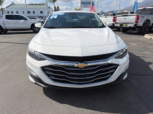 Used 2024 Chevrolet Malibu LT image 3