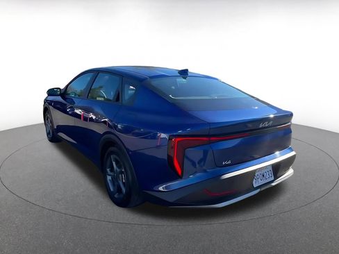 Used 2025 Kia K4 LXS image 11