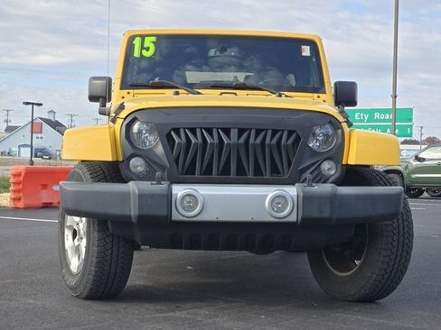 Used 2015 Jeep Wrangler Unlimited Sahara w/ Max Tow Package image 7