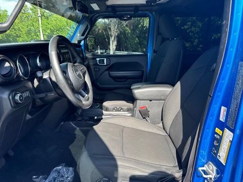 Used 2021 Jeep Wrangler Unlimited Sport AWD/4WD image 9