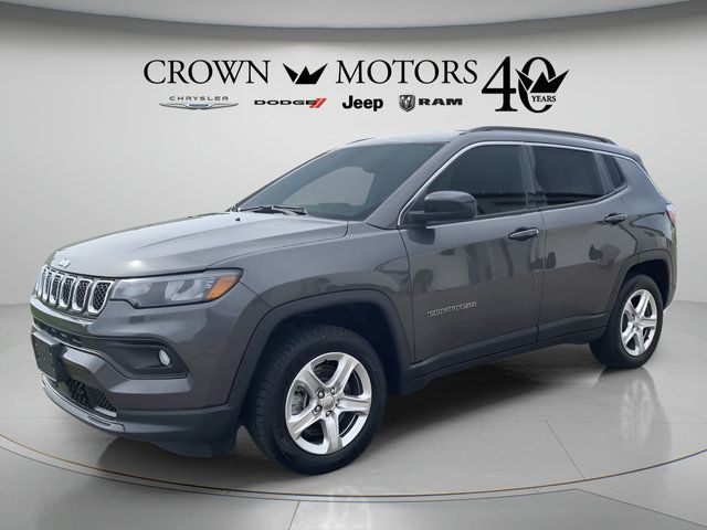 Used 2023 Jeep Compass Latitude w/ Convenience Group AWD/4WD image 1