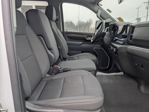 Used 2024 Chevrolet Silverado 2500 LT image 28