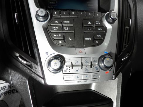 Used 2017 Chevrolet Equinox LT w/ Convenience Package FWD image 13
