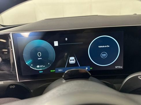 Used 2025 Hyundai Tucson Limited image 17