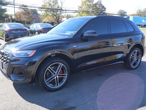 Used 2024 Audi Q5 e Premium Plus image 1