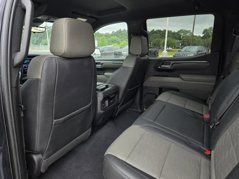 Used 2023 Chevrolet Silverado 1500 ZR2 w/ Technology Package AWD/4WD image 34