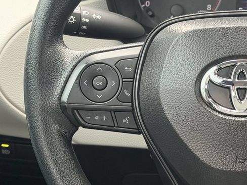 Certified 2025 Toyota Corolla Cross L FWD image 12