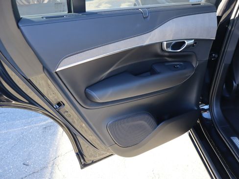 Used 2023 Volvo XC90 B6 Ultimate w/ Protection Package Premier image 30