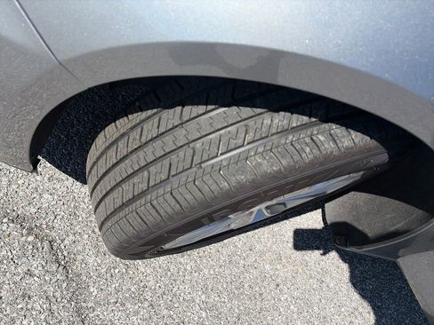 Used 2025 Chevrolet Malibu LT FWD image 27