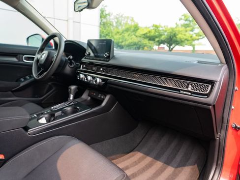 Used 2022 Honda Civic LX image 28