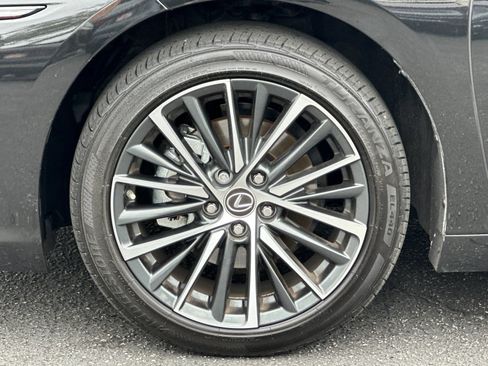 Used 2022 Lexus ES 300h w/ Premium Package FWD image 32