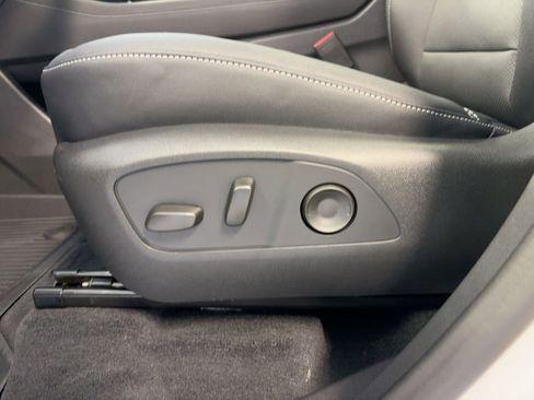 New 2026 Chevrolet Traverse LT w/ Sun and Wheel Package image 13