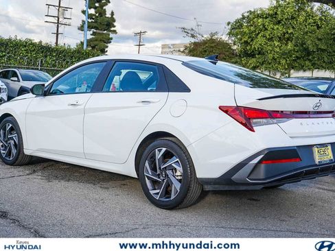 New 2025 Hyundai Elantra Sport FWD image 6