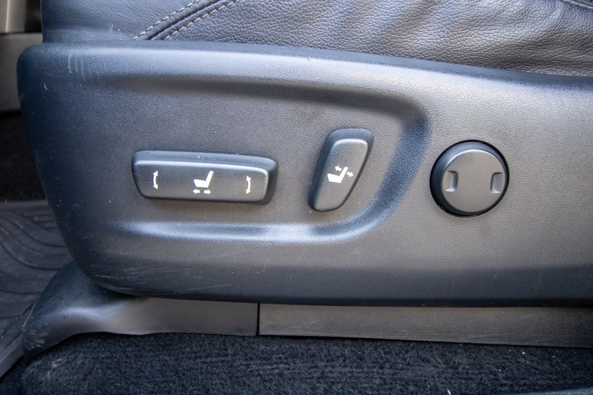Used 2016 Toyota 4Runner Limited AWD/4WD image 15