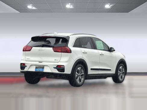 Used 2022 Kia Niro EX Premium image 9