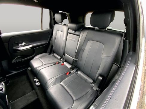 Used 2020 Mercedes-Benz GLB 250 image 20