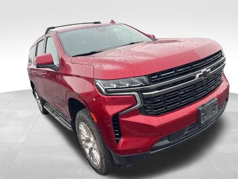 Used 2022 Chevrolet Suburban RST w/ Luxury Package image 6