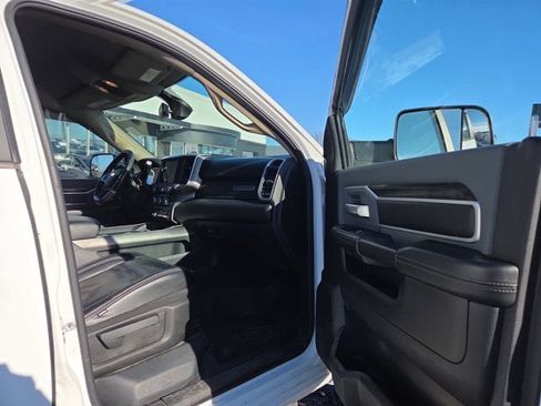 Used 2019 RAM 3500 Big Horn image 13