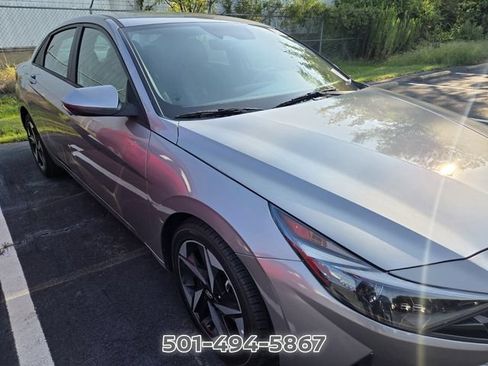 Used 2023 Hyundai Elantra SEL w/ Convenience Package FWD image 9