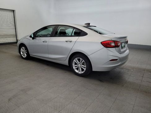 Used 2019 Chevrolet Cruze LS w/ LS Convenience Package FWD image 3