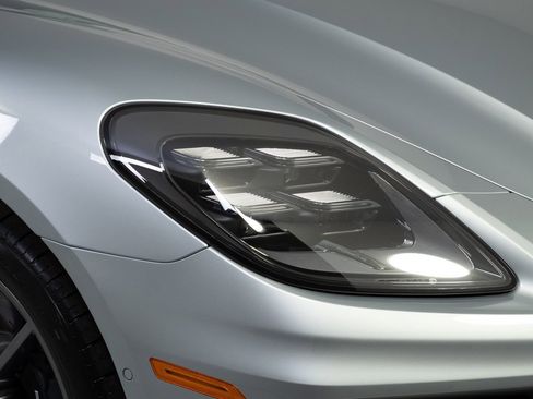 New 2026 Porsche Panamera image 37