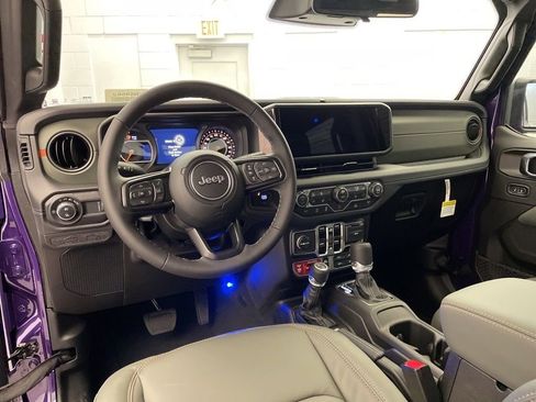 New 2026 Jeep Gladiator Mojave AWD/4WD image 10