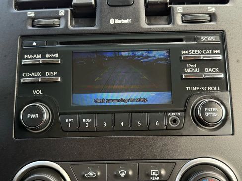 Used 2015 Nissan Leaf S w/ Charge Package image 36