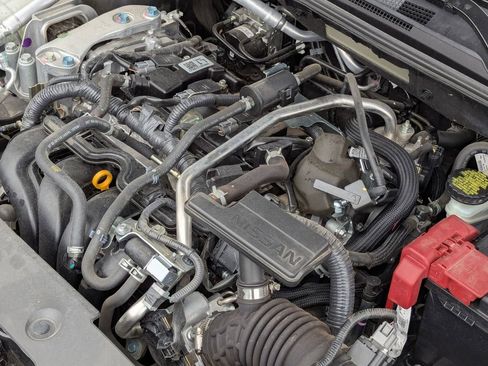 Used 2020 Nissan Sentra S image 34