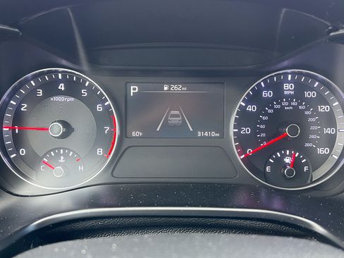 Used 2024 Kia Forte LXS w/ LXS Technology Package FWD image 13