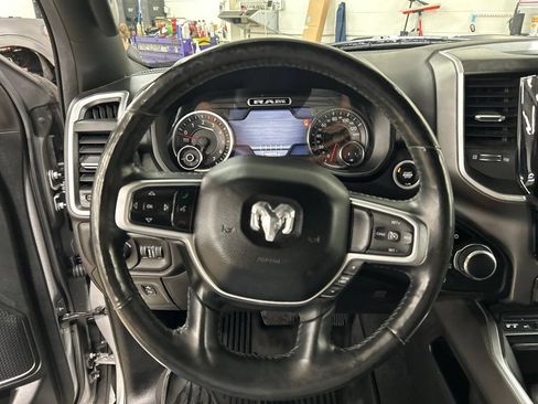 Used 2019 RAM 1500 Big Horn AWD/4WD image 16