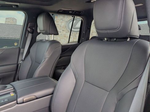 New 2026 Lexus LX 700h Luxury AWD/4WD image 8