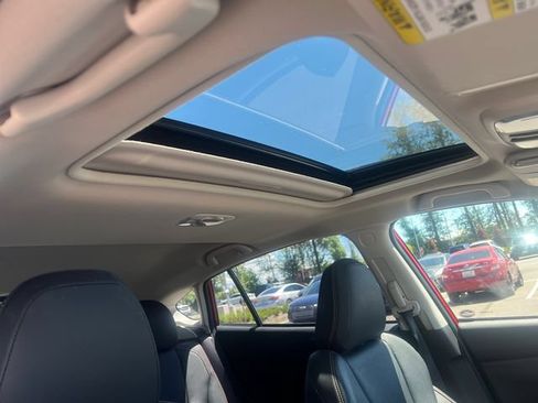 Used 2020 Subaru Crosstrek 2.0i Limited w/ Moonroof Package w/Navigation AWD/4WD image 16