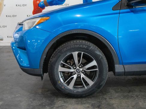 Used 2018 Toyota RAV4 XLE image 18