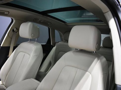 Used 2018 Audi Q5 Prestige w/ Prestige Package image 18