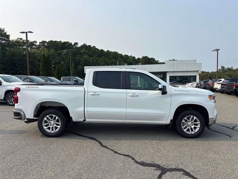 Certified 2025 Chevrolet Silverado 1500 LT image 2