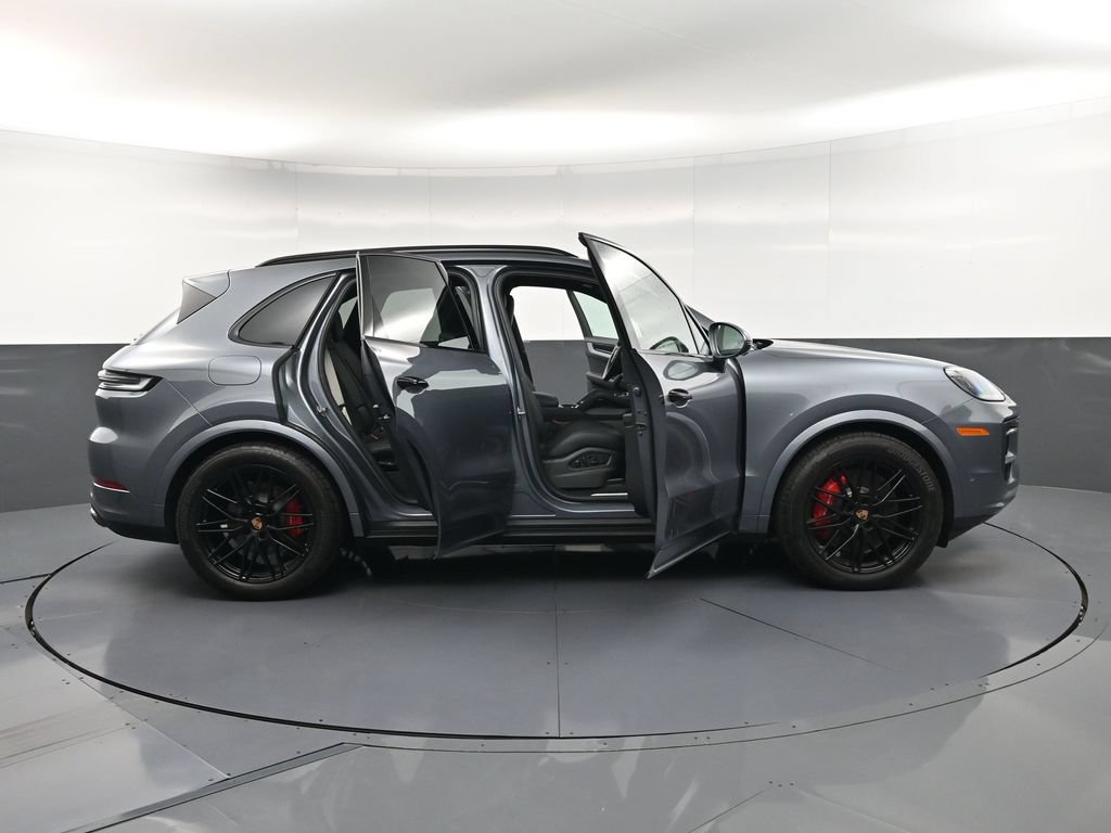 Certified 2026 Porsche Cayenne S AWD/4WD image 34