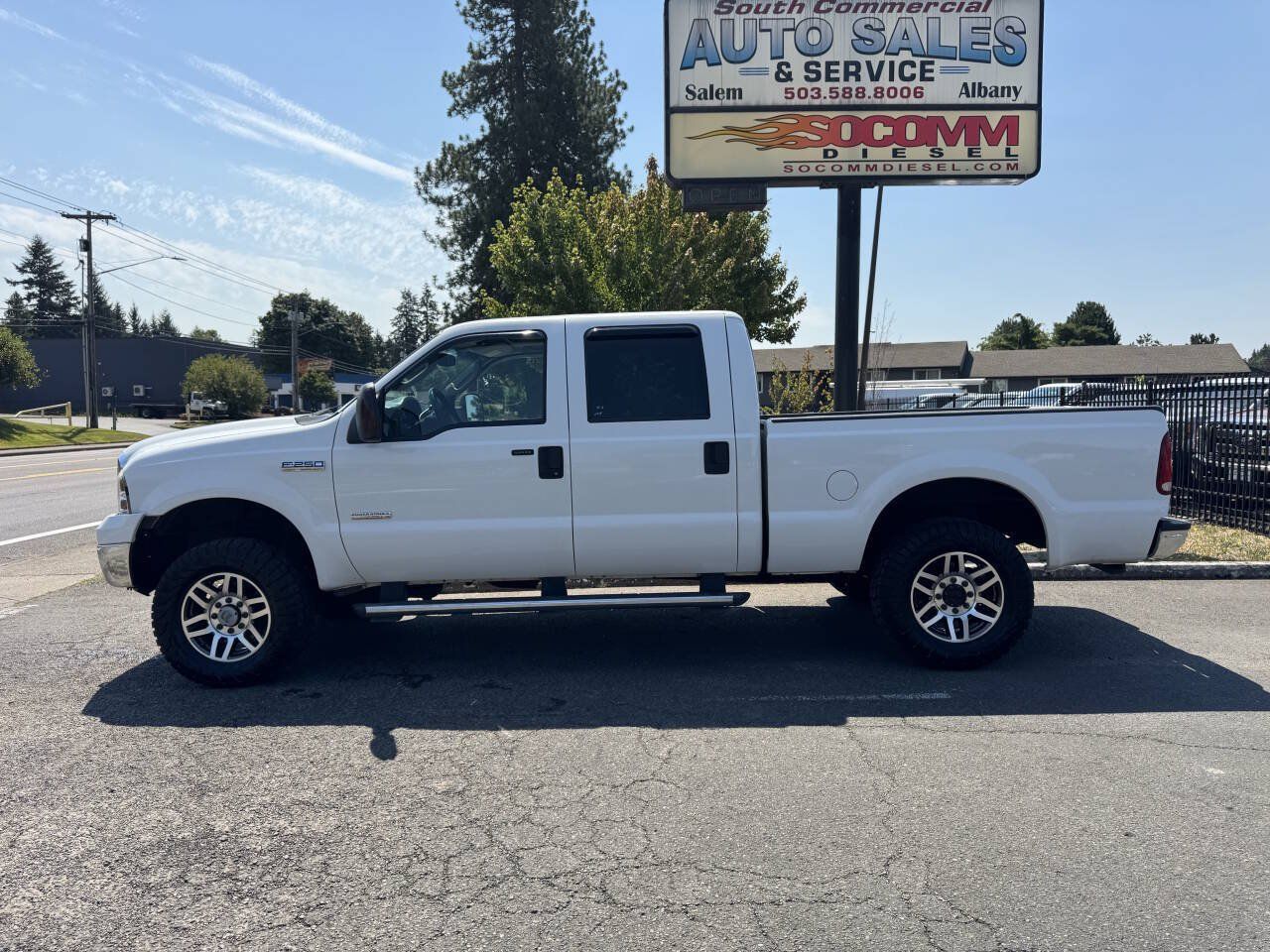 Used 2005 Ford F250 Lariat AWD/4WD image 12