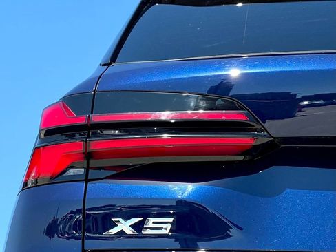 Used 2026 BMW X5 xDrive40i w/ M Sport Package AWD/4WD image 8
