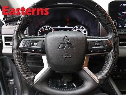 Used 2024 Mitsubishi Outlander SE image 10